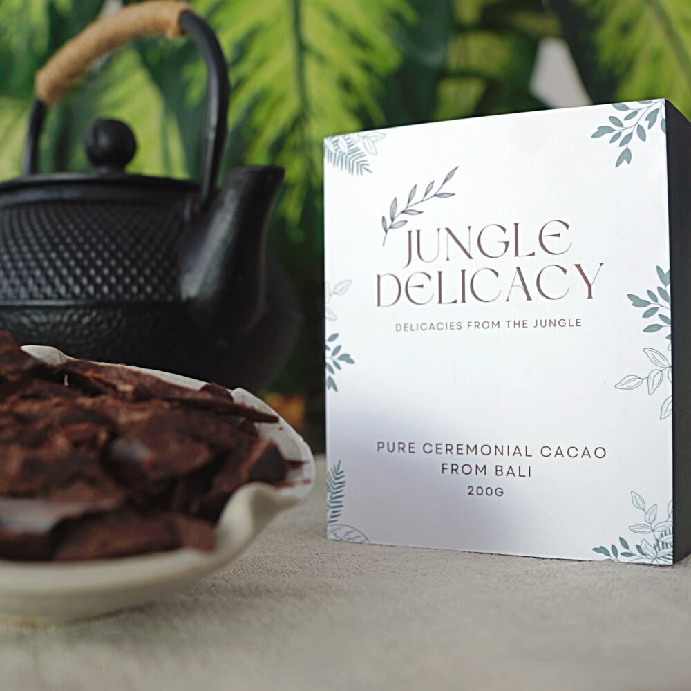 Balinese-ceremoniële-cacao-met-teapot-gekookte-cacao